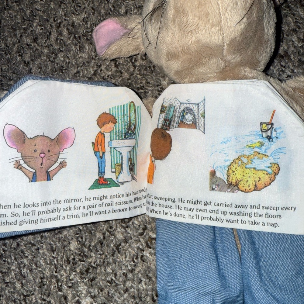 Plush Mouse Toy with Storybook Apron
